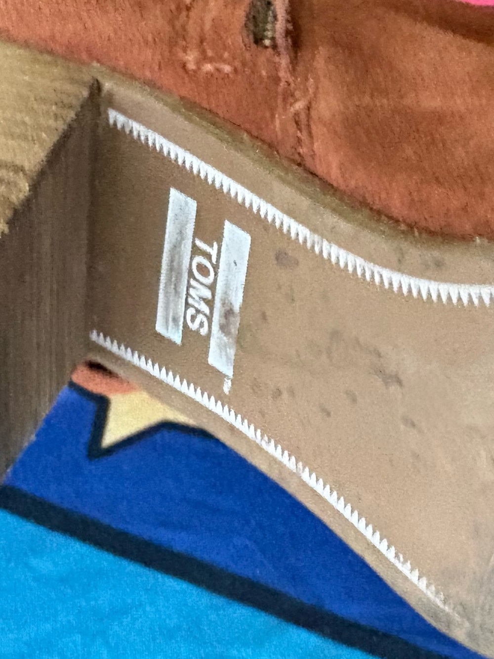Toms Rust Suede Ankle Booties - Picture 5 of 16